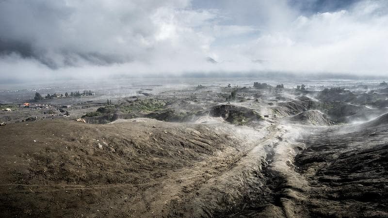 Sejumlah lokasi di kawasan wisata Gunung Bromo kini menghijau setelah sebelumnya tandus. (Flickr/

Aditya Prabaswara)