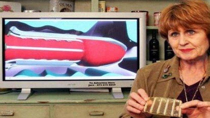 Dr Sonnet Ehlers menunjukkan cara kerja Rape-Axe. (Tribunnews/afriqtalkdiaspora)