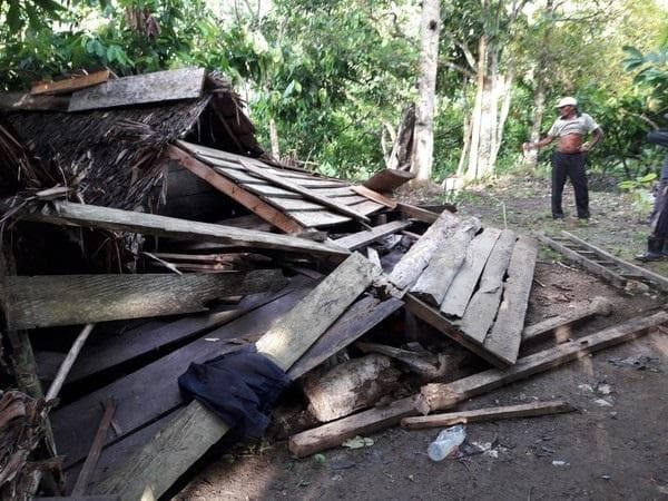 Porak-poranda karena gajah. (Okezone/ iNews/ Enrico Ngantung)