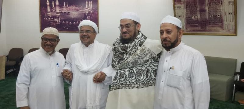 Habib Rizieq mengungkap kondisi kasus hukumnya setiba di markas FPI Petamburan. (Twitter/HabibRizieq_ID)