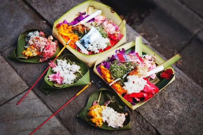 Kenapa ya di Bali banyak sesajen? (Bali Media Info)<br>