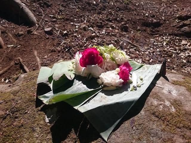 Ubo rampe merupakan seperangkat peranti untuk sesajen. (Cipakudarmaja)