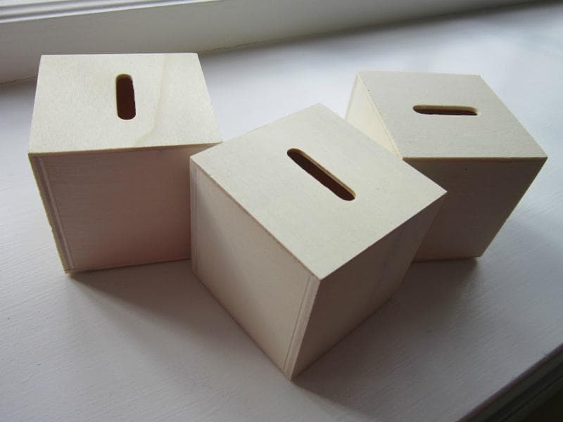 Kotak amal. (Designmegillah)