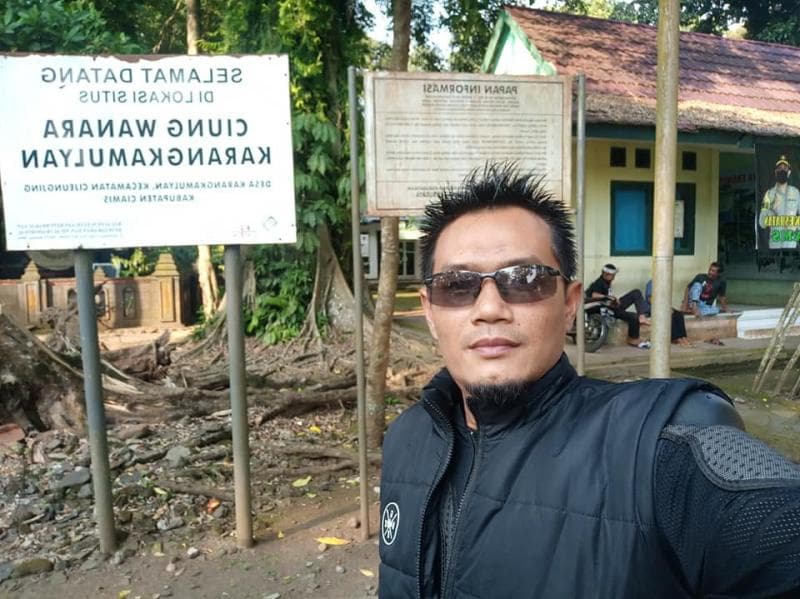 Bambang Sukmana, naik motor dari Cimahi ke Makkah untuk haji. (facebook.com/bambang.sukmana)