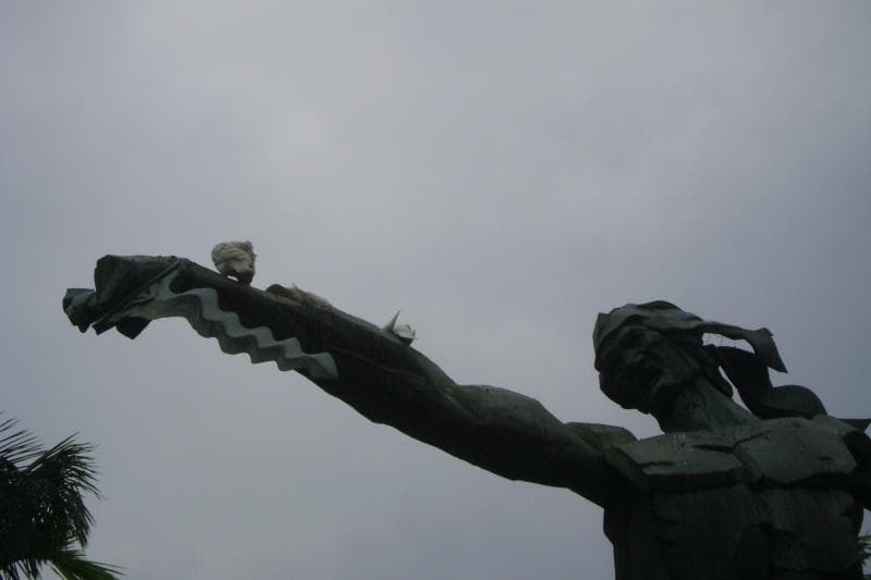 Patung Raja Sulaeman di Manila, Filipina. (Walkaboutmanila)
