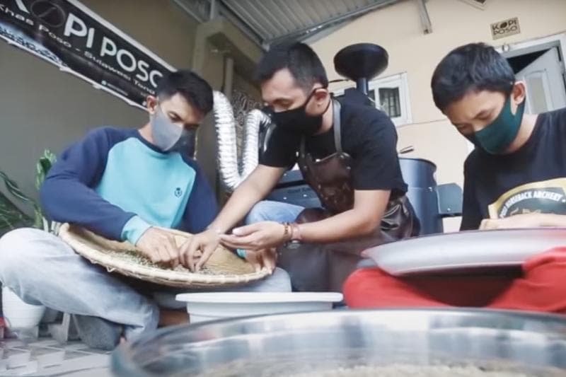 Internet bantu emasaran produk khas Poso. (Dok. Youtube Metro TV)