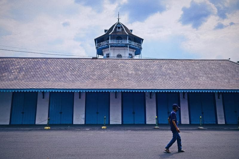 Beda dengan di Yogyakarta, nggak ada sebutan Daerah Istimewa Surakarta. (Twitter.com/ArbyasChump)