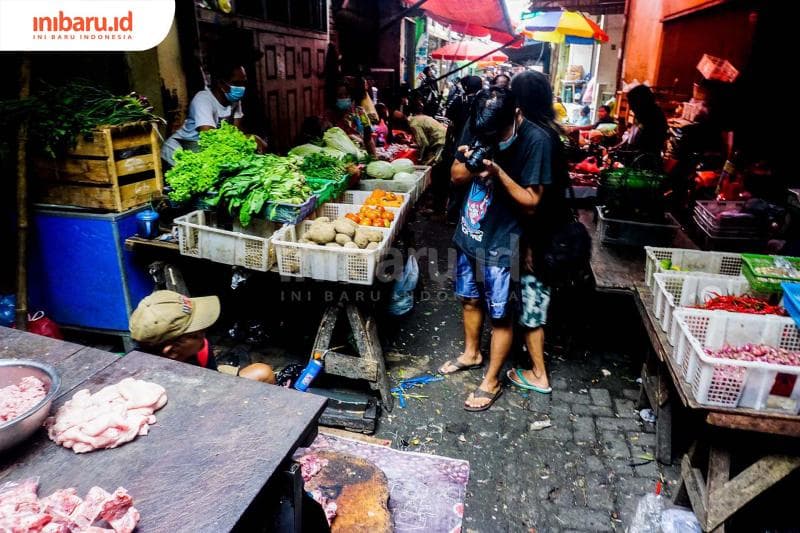 Motret pasar nggak butuh kamera yang mahal. (Inibaru.id/ Audrian F)