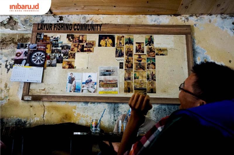 Layur Fishing Community beserta dokumentasi kegiatannya. (Inibaru.id/ Audrian F)<br>