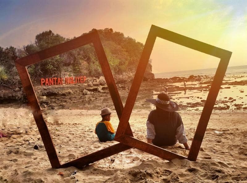 Pantai Ngliyep. (Kanalmalang)