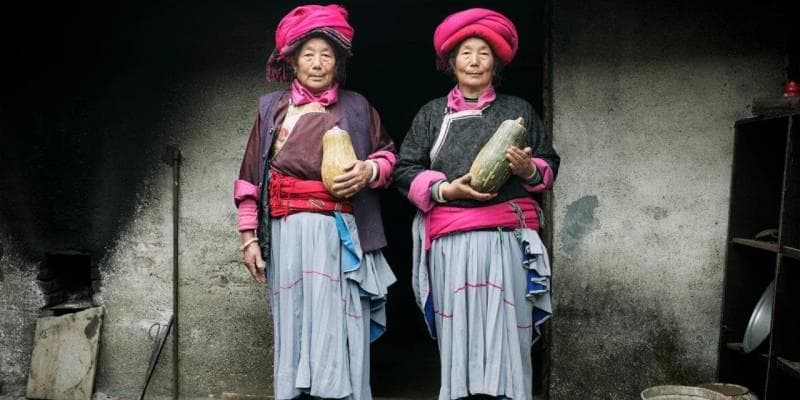 Mengenal ‘Nikah Jalan’, Tradisi Poliandri Ala Suku Mosuo di Lereng Himalaya