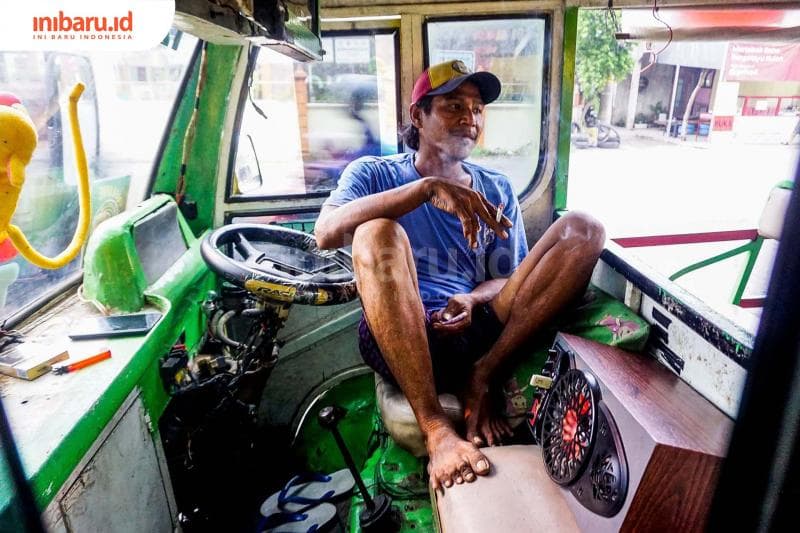 Bagong, menanti penumpangnya yang sedang tamasya di Taman Banget Ayu. (Inibaru.id/ Audrian F)<br>