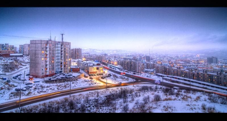 Murmansk mengalami musim dingin sangat panjang sehingga membuat sinar matahari nggak terlihat dalam waktu yang cukup lama. (Flickr/

Tom Thiel)