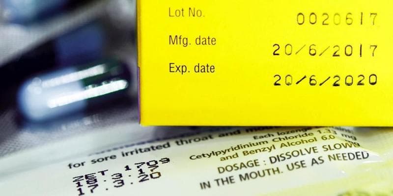 Perhatikan tanggal kedaluarsa test pack. (Colourbox.de)