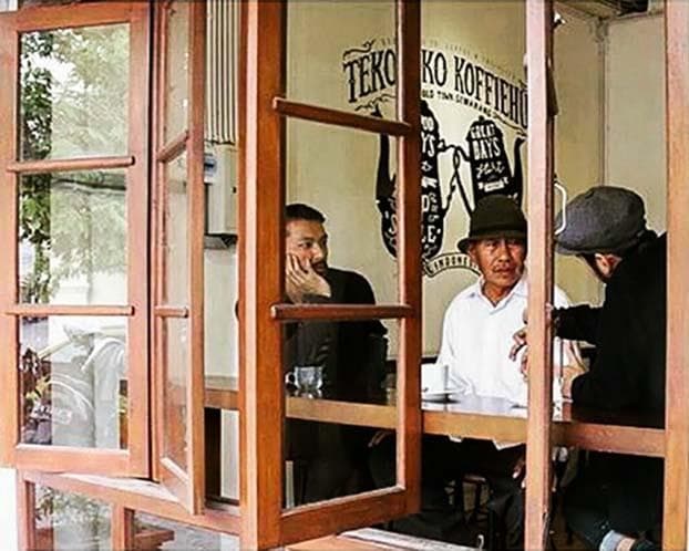 Tomo bersama Rio Dewanto pada 2015. (InstagramMoelyonoSoesilo)<br>