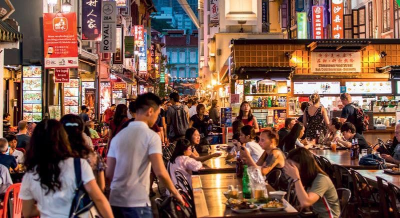 Pusat kuliner kaki lima Singapura telah jadi identitas dan kebanggaan negara. (Cloudfront)