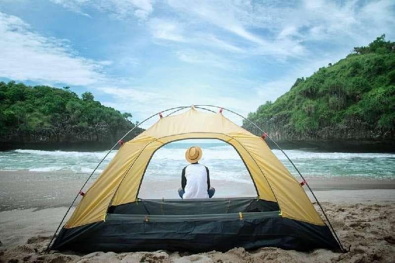 Peralatan outdoor diburu anak muda Indonesia yang suka berpetualang. (yukepo)