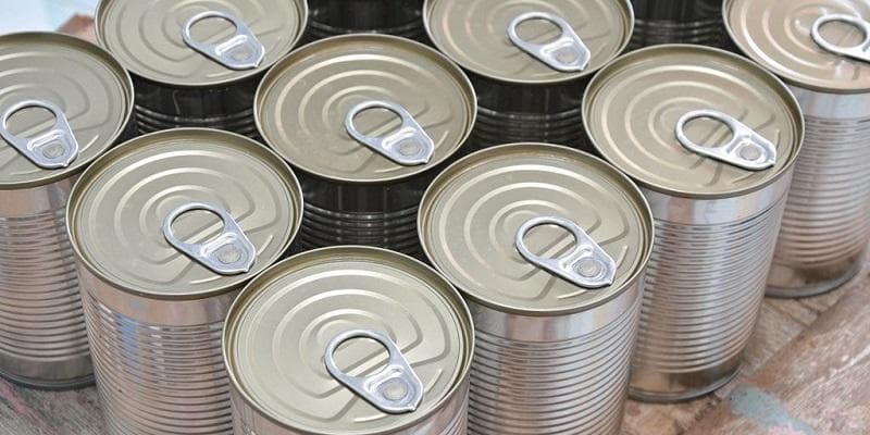 Peter Durand menemukan kaleng logam untuk mengawetkjan makanan. (Google)