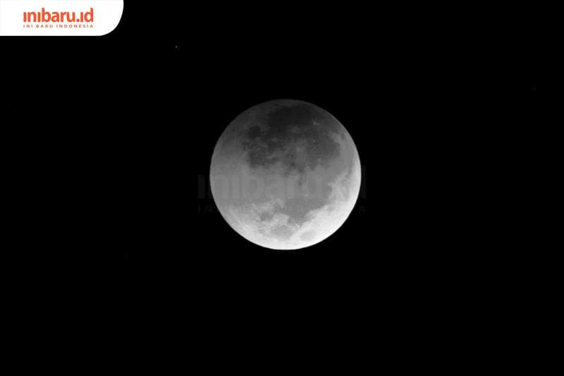 Chang'e naik ke langit dan menjadi bulan. (Inibaru.id/ Triawanda Tirta Aditya)