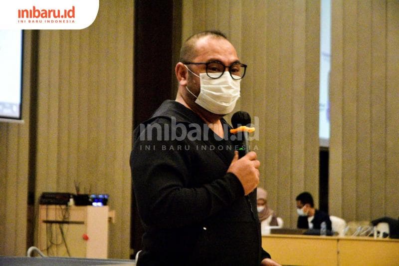 Mirdal Akib selalu mencontohkan kisah sejarah untuk relevansi hari ini. (Inibaru.id/ Audrian F)<br>