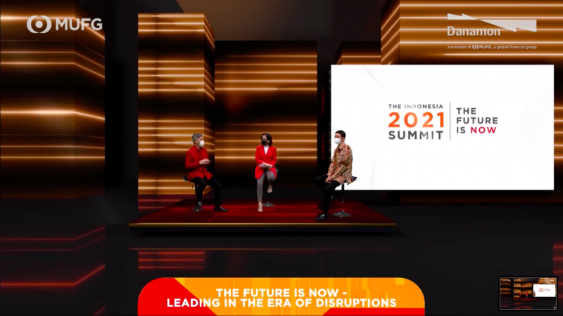 Country Head MUFG Bank Jakarta Daisuke Ejima (kanan) dan Direktur Utama PT Bank Danamon Indonesia Tbk. (Bank Danamon) Yasushi Itagaki (kiri) membuka The Indonesia 2021 Summit. (Medcom)