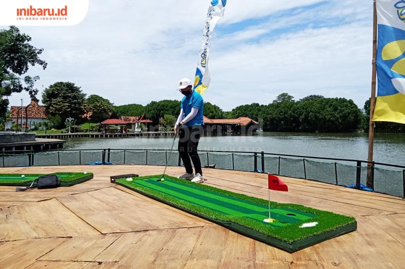 Bayar Cuma Goceng di Goulf Grand Maerakaca, Jajal Bermain 'Golf di Atas Air'