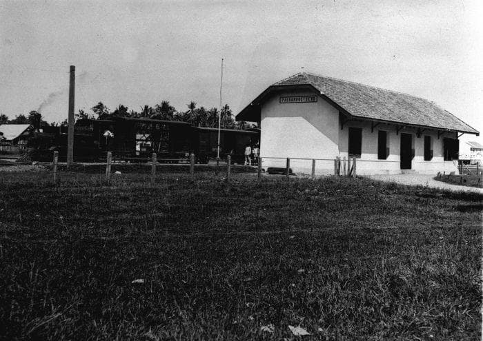 Stasiun Pasarbutung pada 1924.(Tropen Museum)<br>