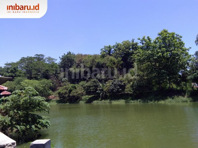 Danau kecil yang bersih dan asri. (Inibaru.id/ Isma Swastiningrum)