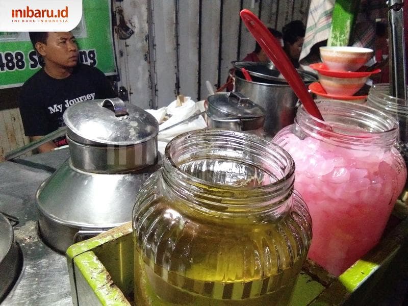 Aneka wedangan siap menghangatkan malammu di Kota Semarang. (Inibaru.id/ Isma Swastiningrum)