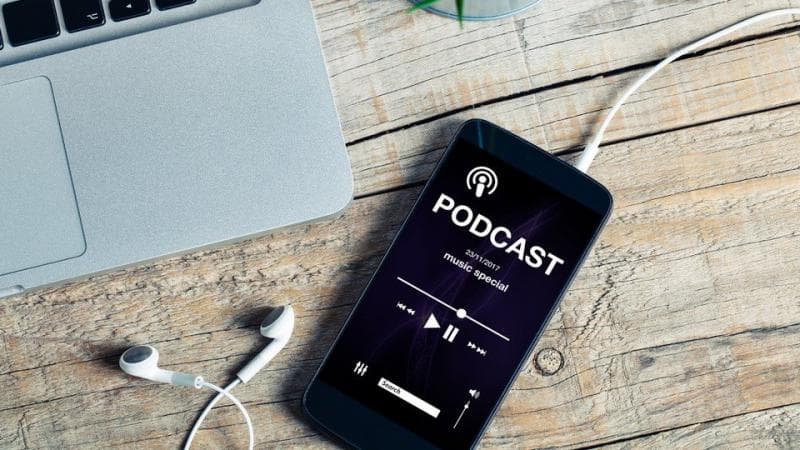 Mendengarkan musik atau podcast adalah ide bagus. (iStockphoto)