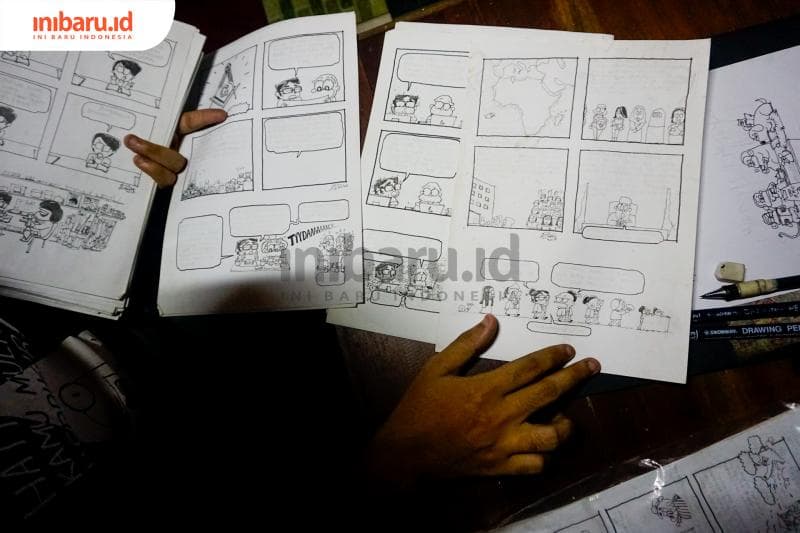 Pengerjaan komik Gump n Hell masih manual, yakni dengan digambar di kertas lalu diolah kembali dengan software. (Inibaru.id/ Audrian F)<br>