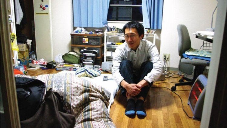 Pelaku Hikikomori mengaku lelah dengan tekanan dari lingkungan dan nggak ada lagi motivasi hdiup. (Mic.com)<br>