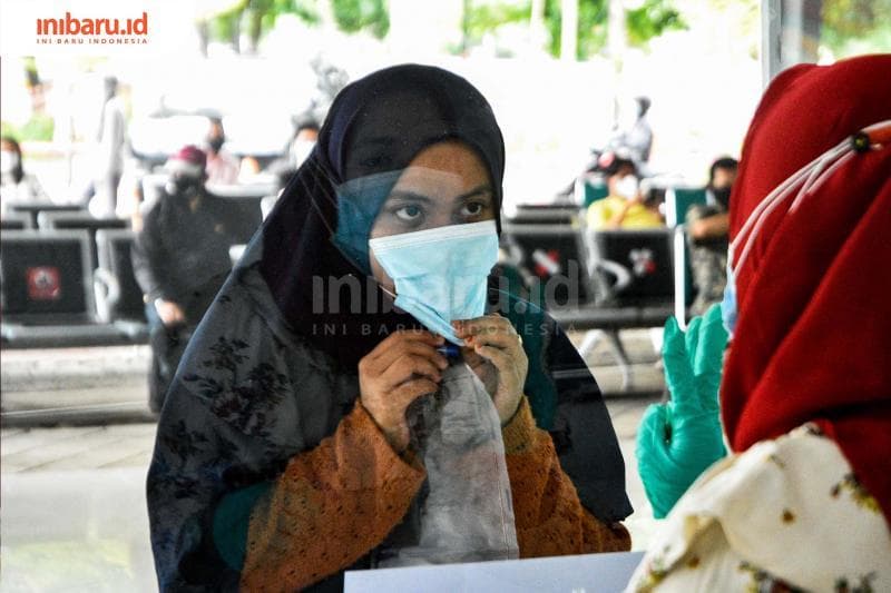 Tes antigen kini diharuskan dimiliki oleh setiap orang yang hendak melakukan perjalanan. (Inibaru.id/ Audrian F)<br>