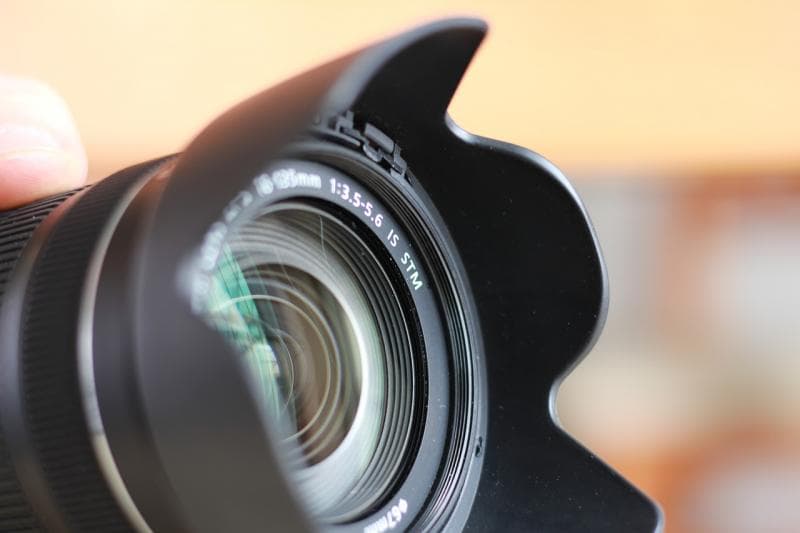 Lim menyarankan foto jalanan pakai lensa fix saja. (Pixabay)<br>