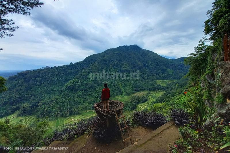 Walaupun mendung, tempat ini nggak kehilangan pesonanya.<br>