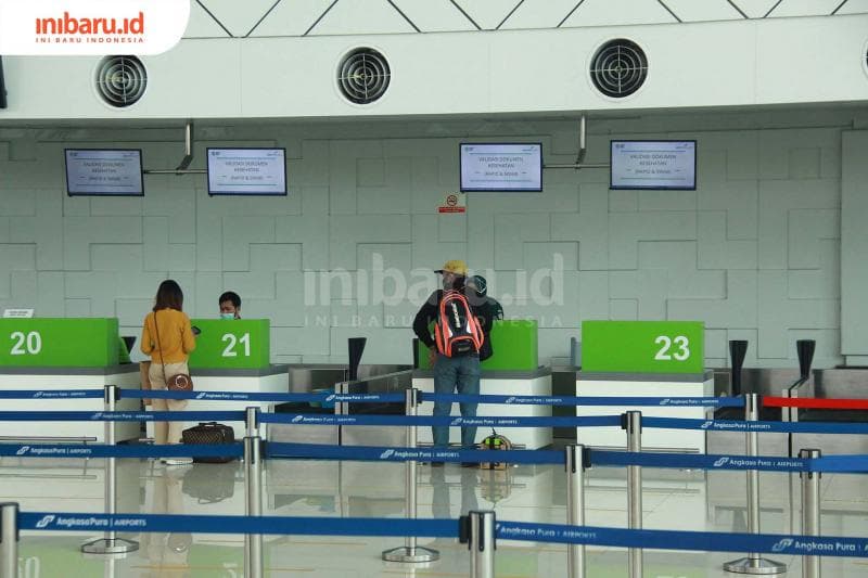 Antrean yang lengang di Bandara A Yani Semarang belum lama ini. (Inibaru.id/ Triawanda Tirta Aditya)
