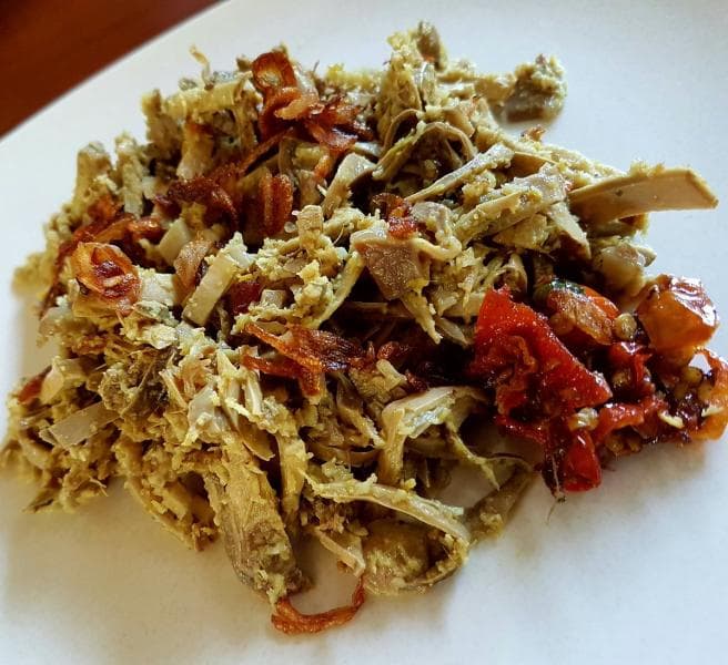 Ayam suwir. (Twitter/Pakbondan)