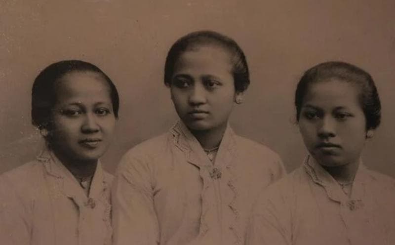 Kisah Kardinah dan Roekmini, Saudari Kandung Kartini yang Nggak Kalah