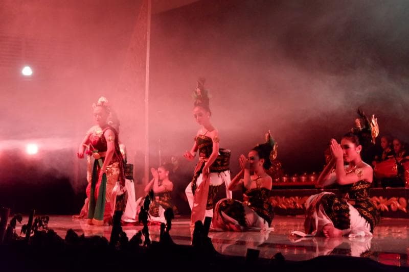 Meski tetap berdasar pada budaya Jawa, KJ juga sering mengkreasikannya. (Dok Kesenian Jawa Undip)