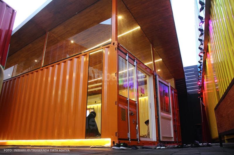 Selama Ramadan, masjid kontainer Semarang ini dibuka selama 24 jam.<br>