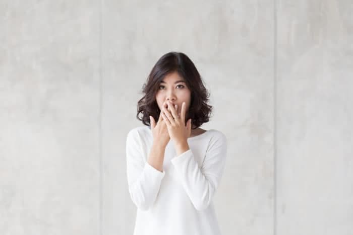 Bau mulut nggak hanya disebabkan karena makanan. (uzone.id)<br>