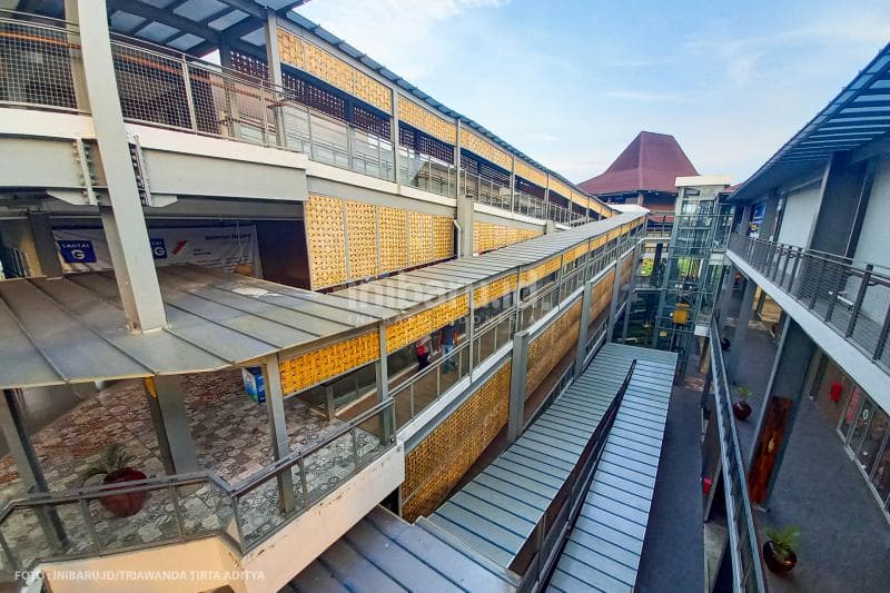 Arsitektur di Rest Area Pendopo ini terkesan modern.<br>