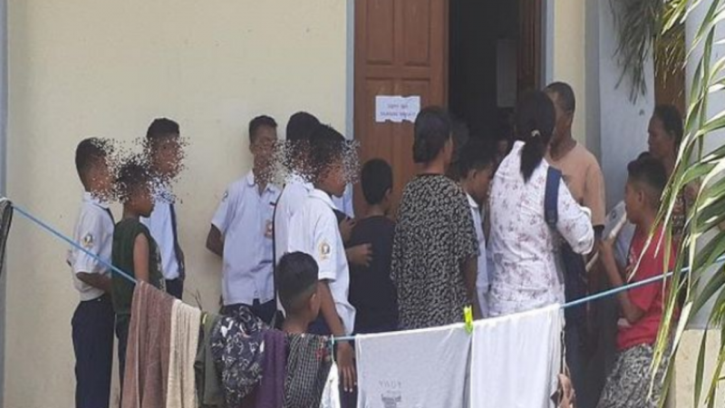 Siswa Seminari Bunda Segala Bangsa Maumere dihukum makan kotoran manusia (Okezone.com)