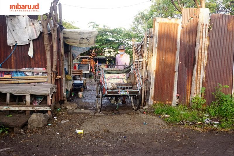 Beberapa tukang becak bahkan menganggap becaknya sebagai belahan jiwa. (Inibaru.id/ Audrian F)