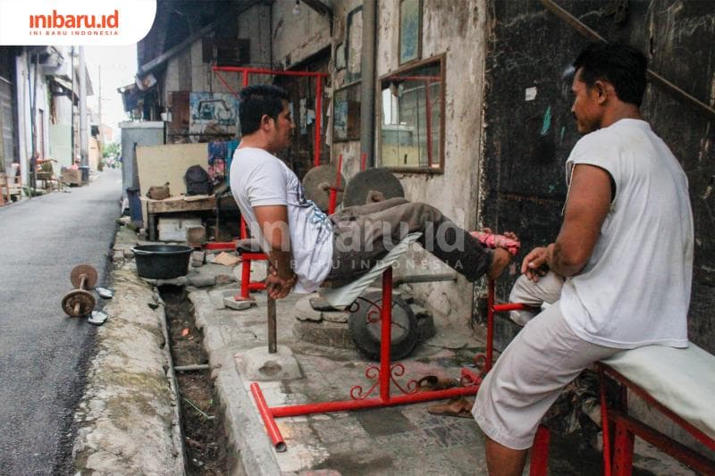 Meskipun ala kadarnya, namun anggota Gorila senang berolahraga di sana. (Inibaru.id/ Audrian F)<br>
