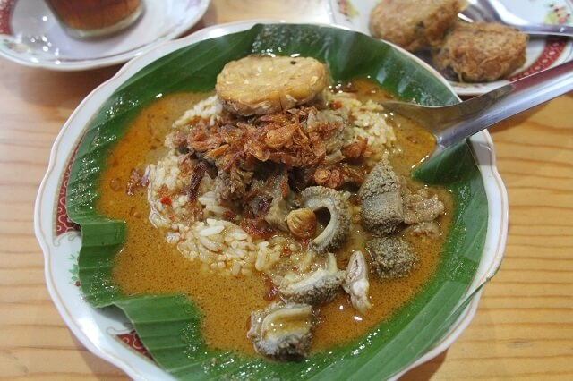 Nasi Gandul, Makanan Khas Kabupaten Pati (jatengprov.go.id)