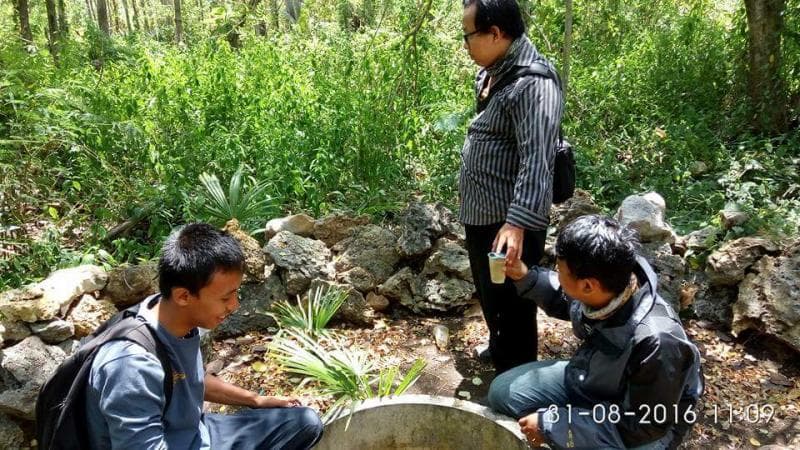 Sumur banyulegi. Di dalamnya, airnya terasa manis. (dennycaturprabowo.blogspot)