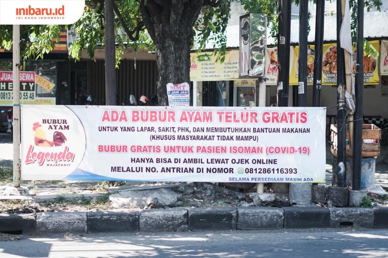 Cukup tunjukan hasil Swab melalui <i>WhatsApp, </i>pasien isoman bisa mendapatkan bubur gratis di warung bubur ayam Legenda. (Inibaru.id/Bayu N)