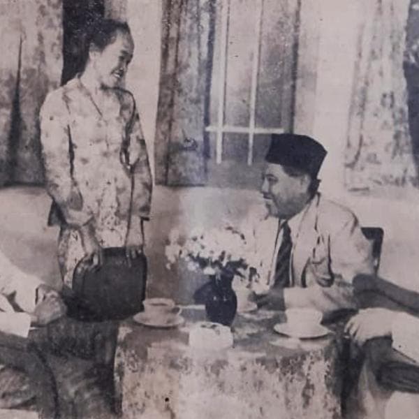 Mustajab Budrasa saat memainkan satu adegan film. (historia.id) 