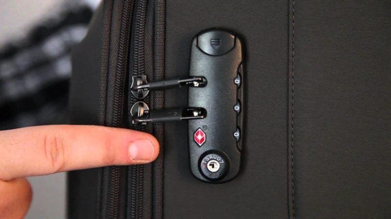 Contoh koper dengan built-in TSA. (Samsonite)
